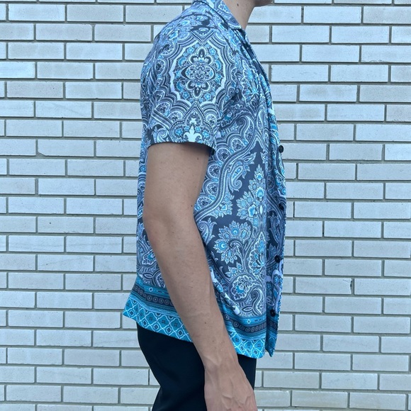 PAISLEY BUTTON DOWN - Picture 2 of 2